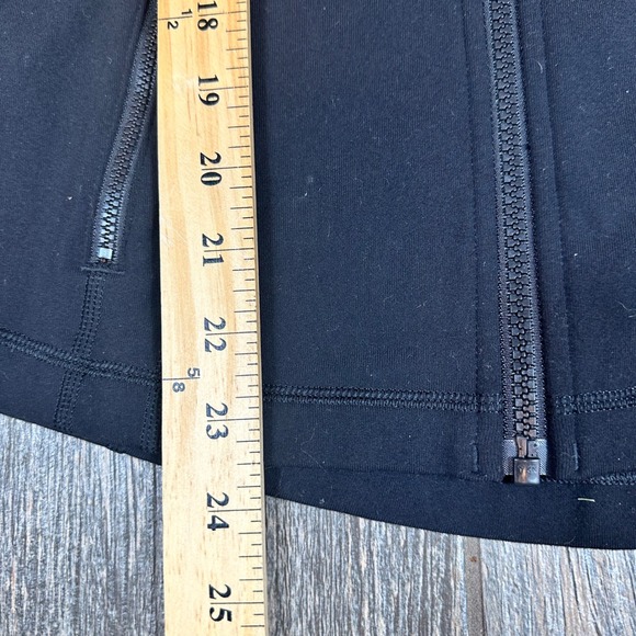 Lululemon Black Define‎ Jacket Thumbholes Full Zip Athletic Fitted Size 6 - Picture 6 of 9